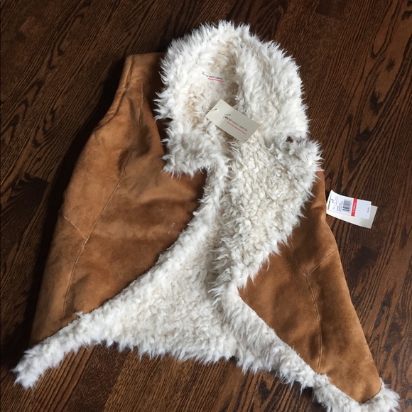 Faux fur suede vest - Picture 1 of 3